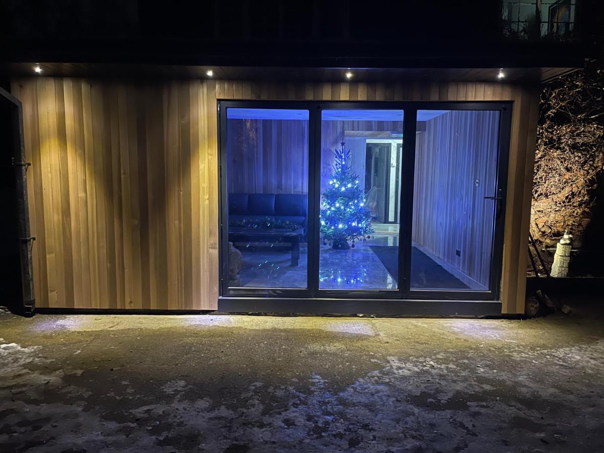 Da Vinci Guest House & Guest Parking, A Real Gem Crawley  Eksteriør bilde