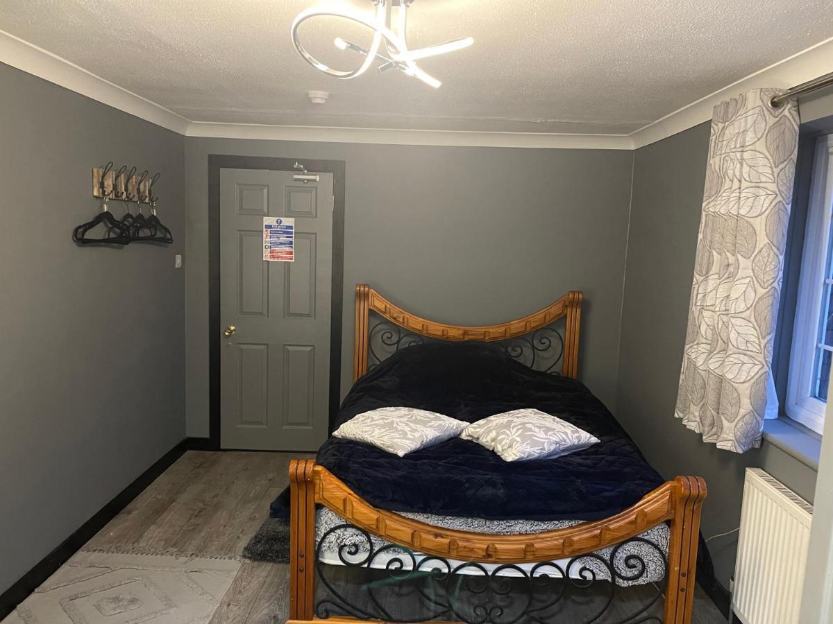 Da Vinci Guest House & Guest Parking, A Real Gem Crawley  Eksteriør bilde