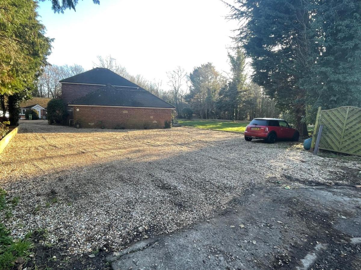 Da Vinci Guest House & Guest Parking, A Real Gem Crawley  Eksteriør bilde