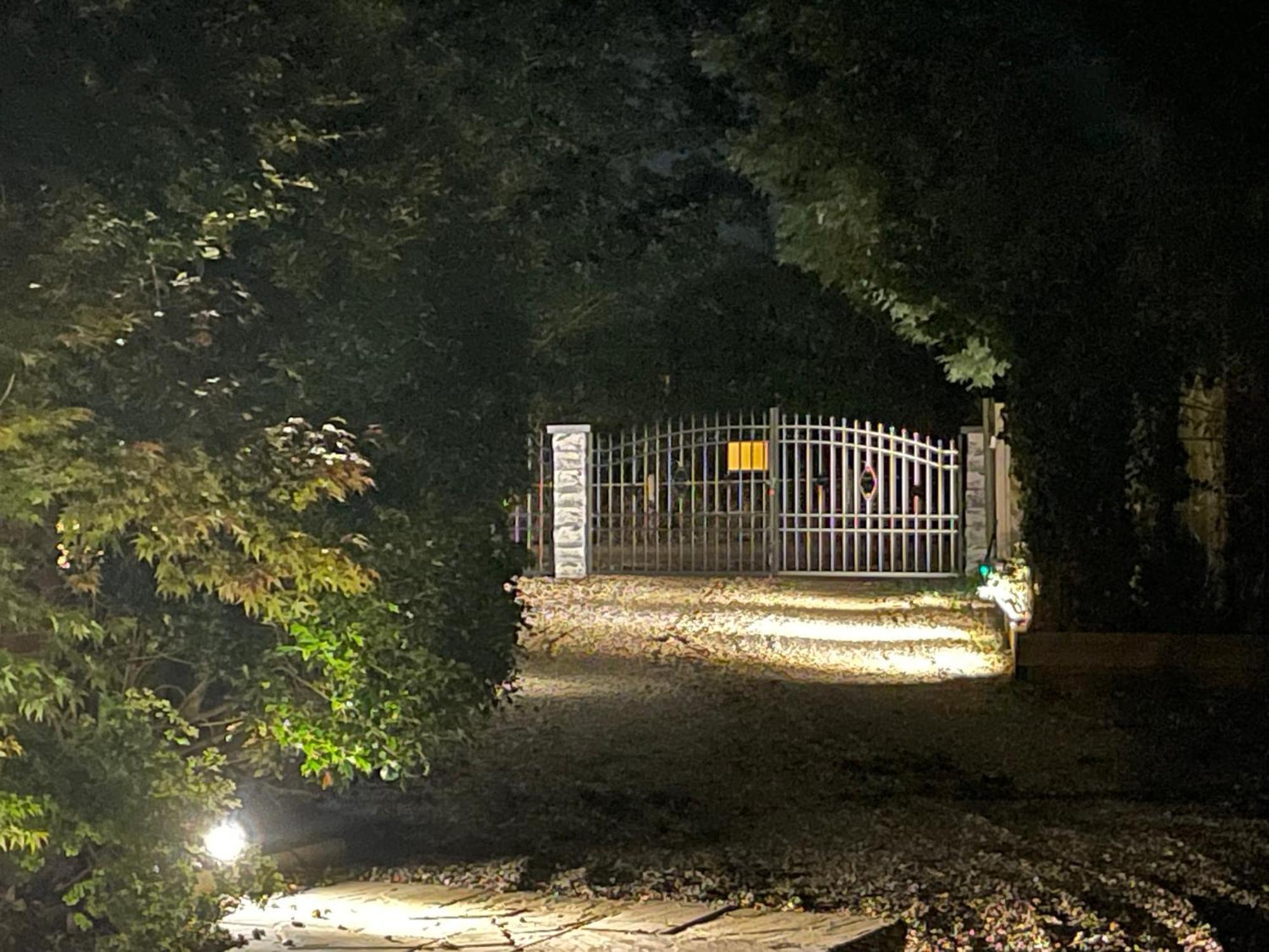 Da Vinci Guest House & Guest Parking, A Real Gem Crawley  Eksteriør bilde