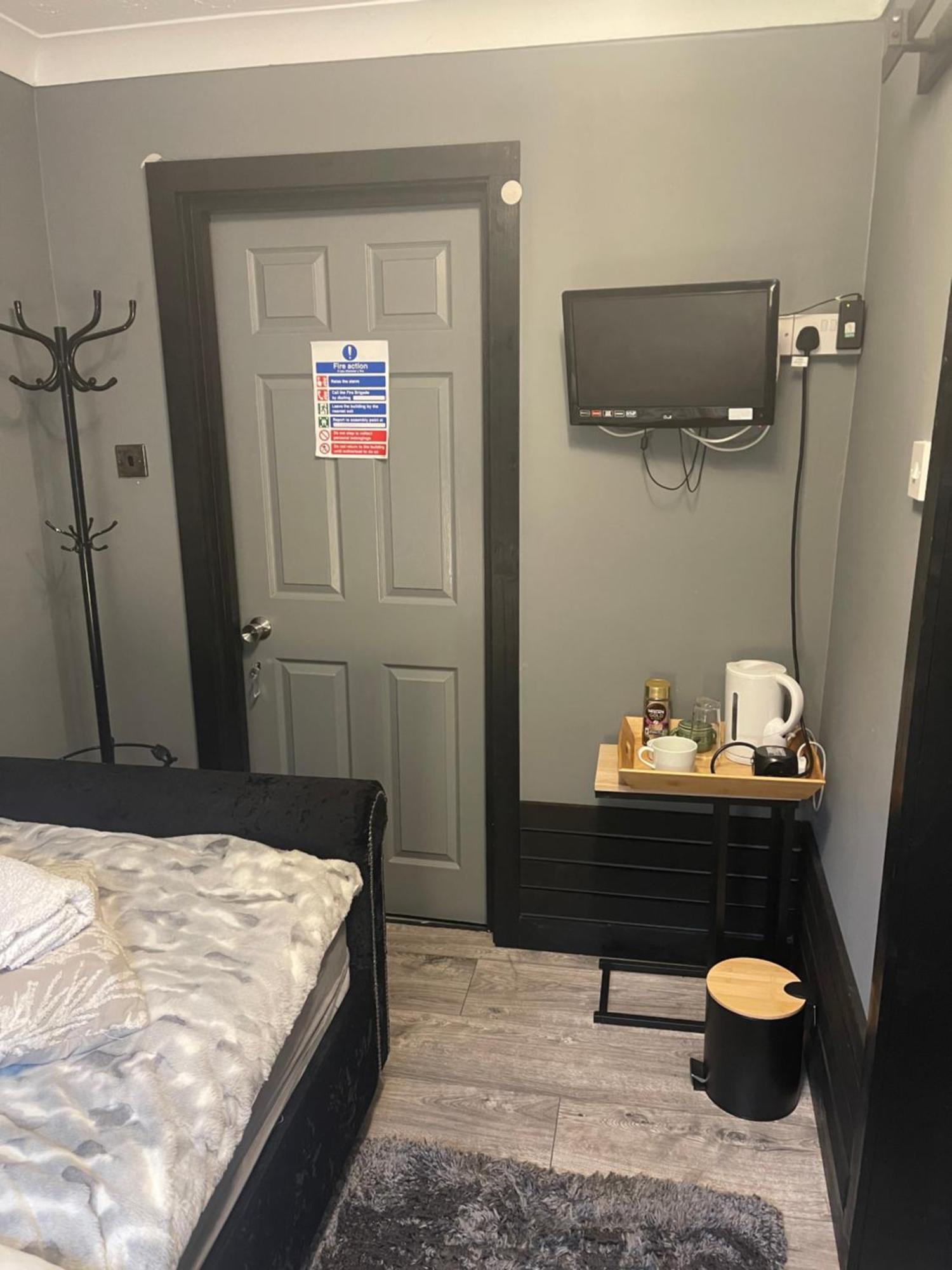 Da Vinci Guest House & Guest Parking, A Real Gem Crawley  Eksteriør bilde