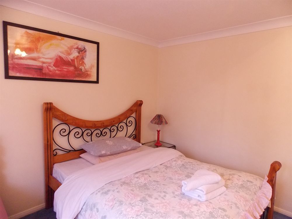 Da Vinci Guest House & Guest Parking, A Real Gem Crawley  Eksteriør bilde