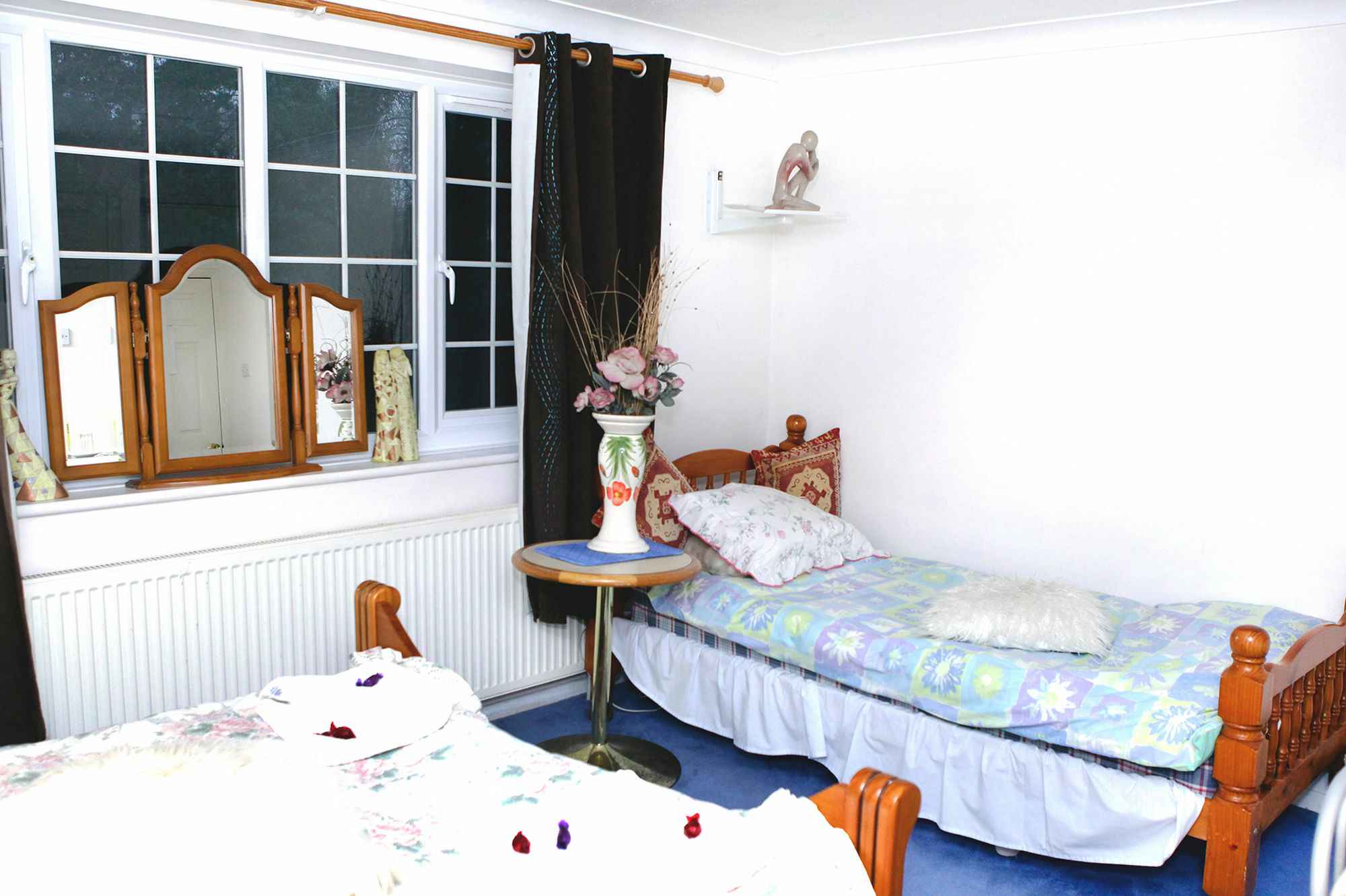 Da Vinci Guest House & Guest Parking, A Real Gem Crawley  Eksteriør bilde