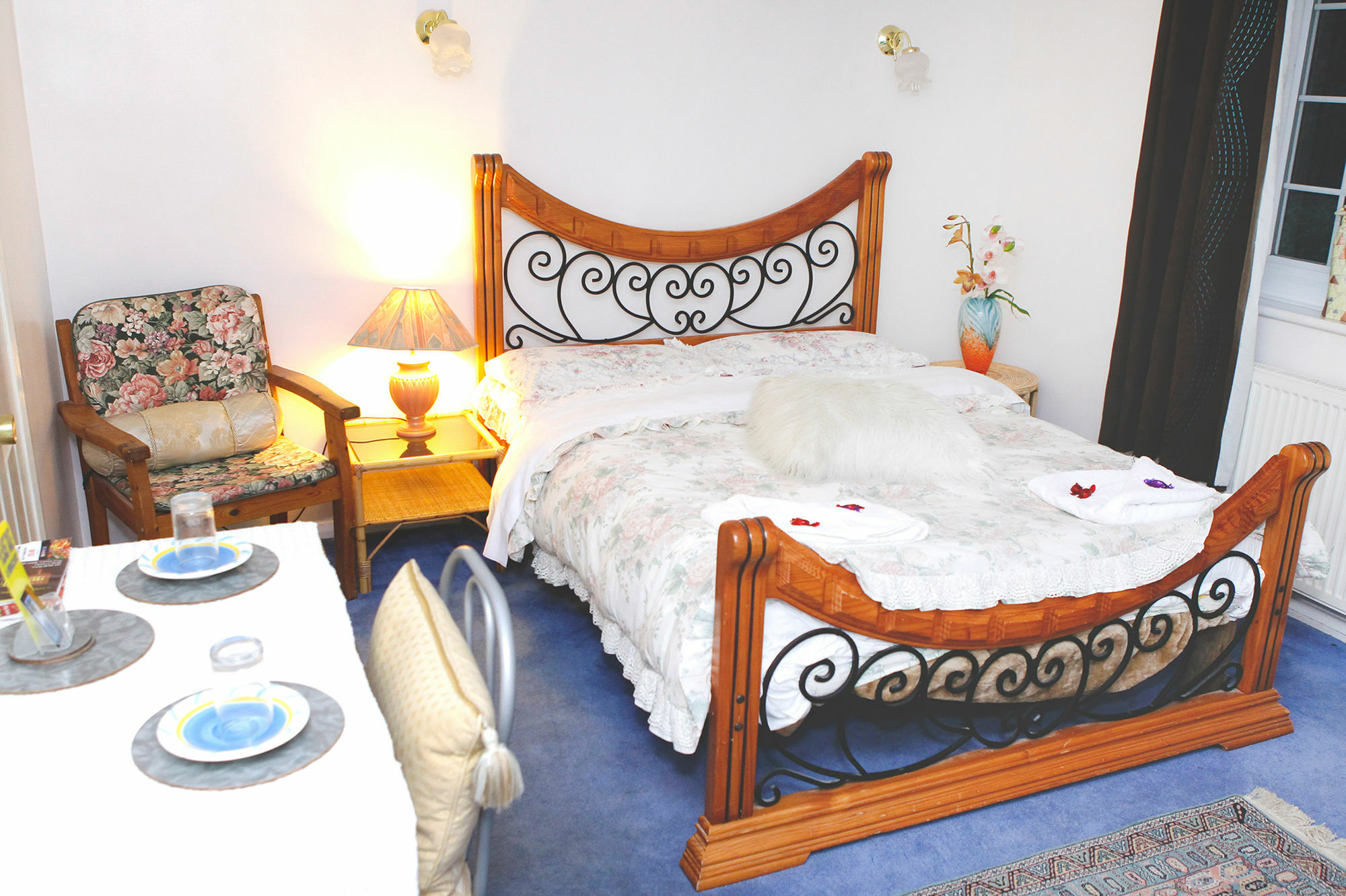 Da Vinci Guest House & Guest Parking, A Real Gem Crawley  Eksteriør bilde