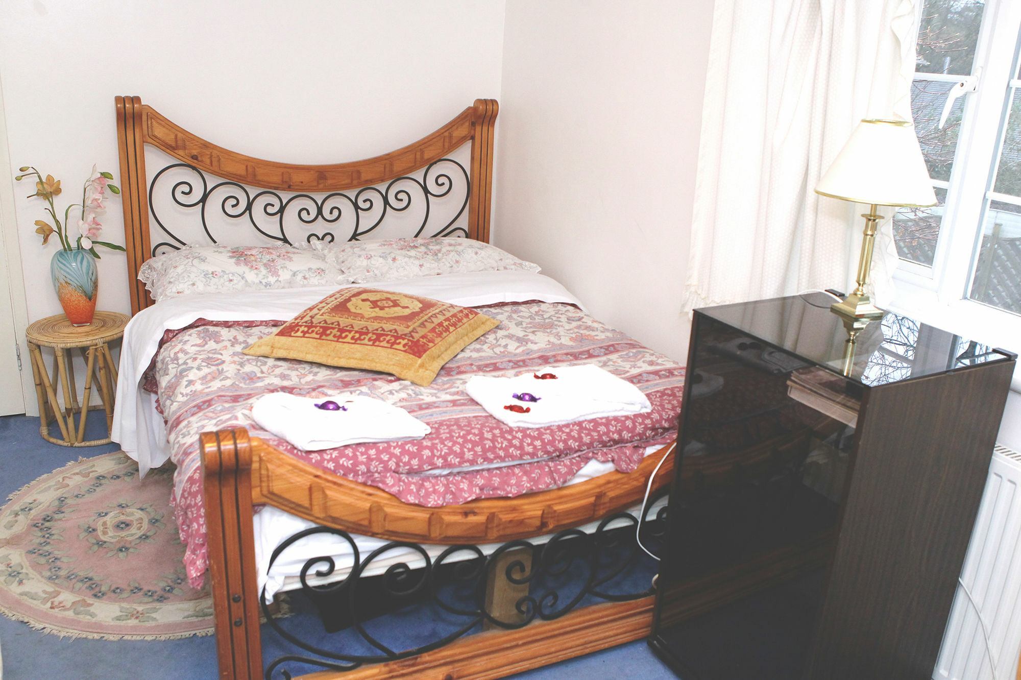 Da Vinci Guest House & Guest Parking, A Real Gem Crawley  Eksteriør bilde